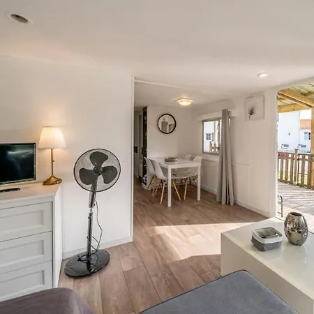 Gites Le Bois Berranger Saint-Urbain  Room photo